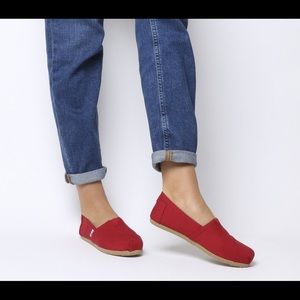 Red Canvas Classic Toms